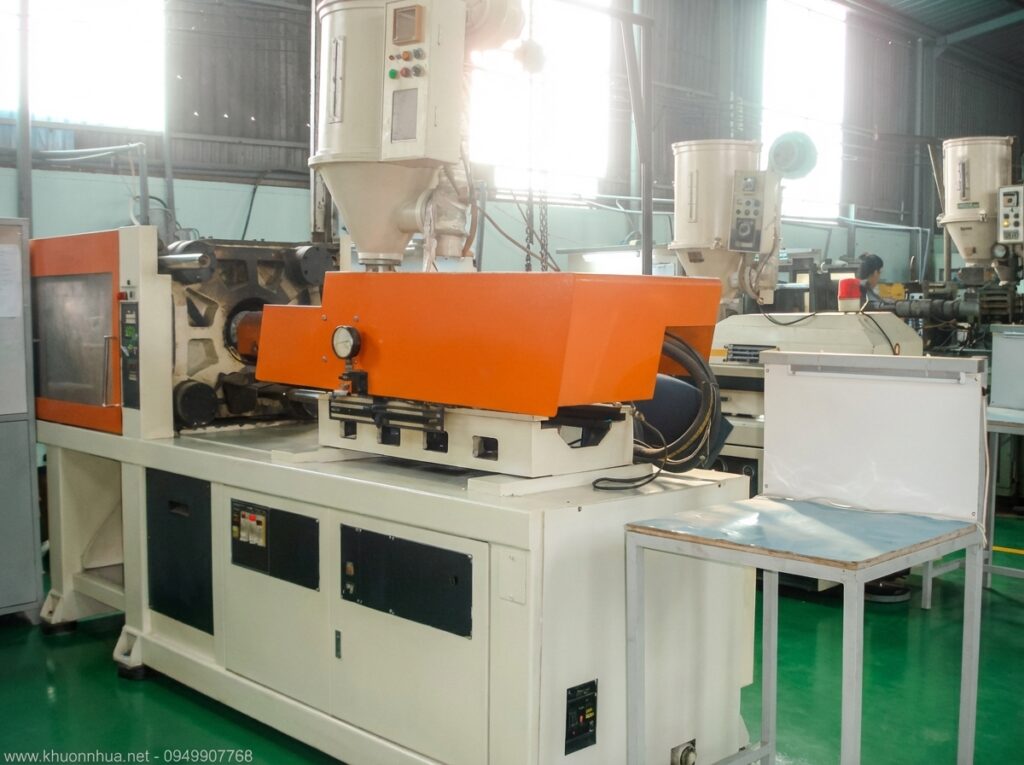 gia công ép nhựa